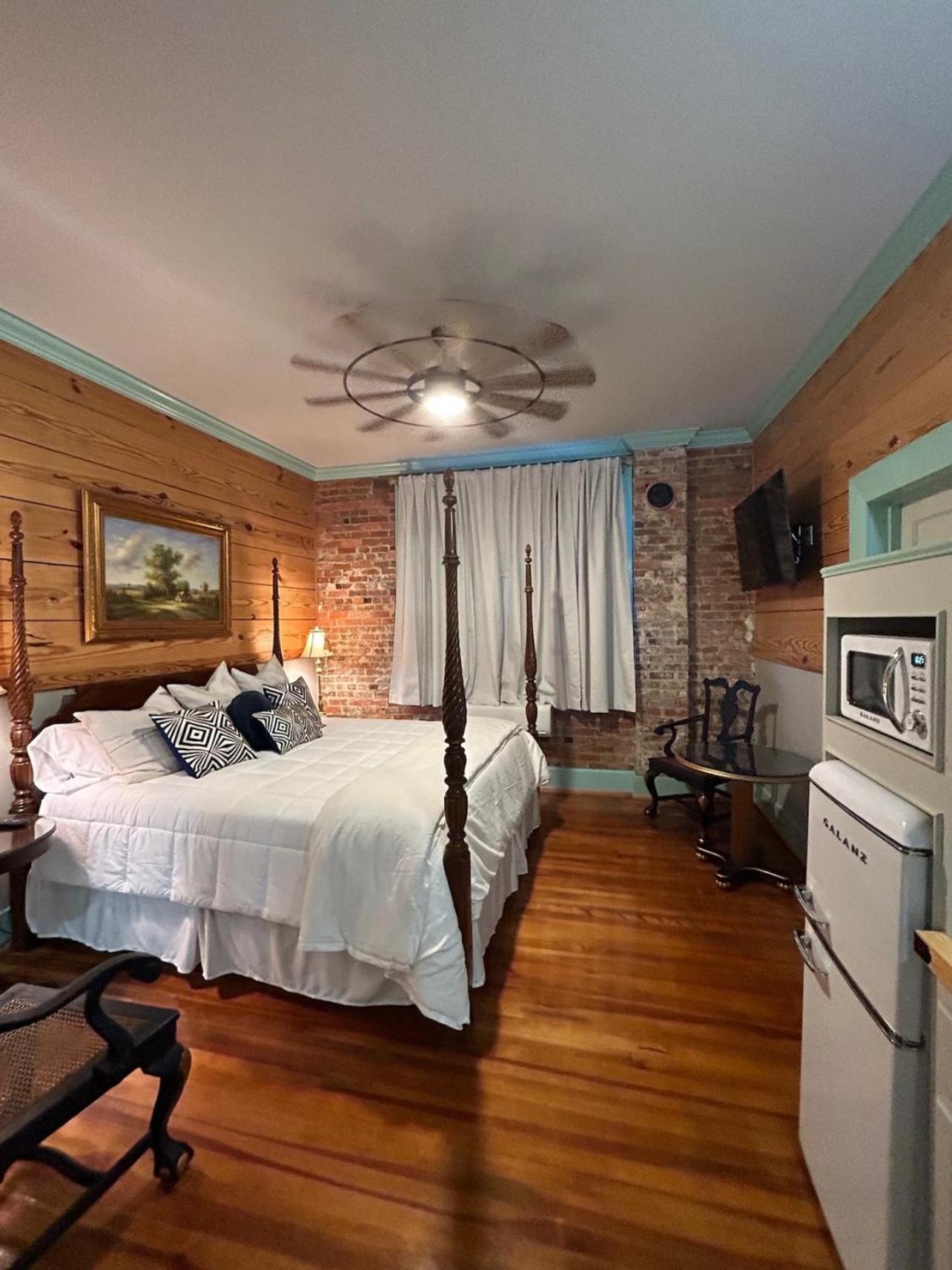 Carthage Chipley'S Squareview Inn מראה חיצוני תמונה