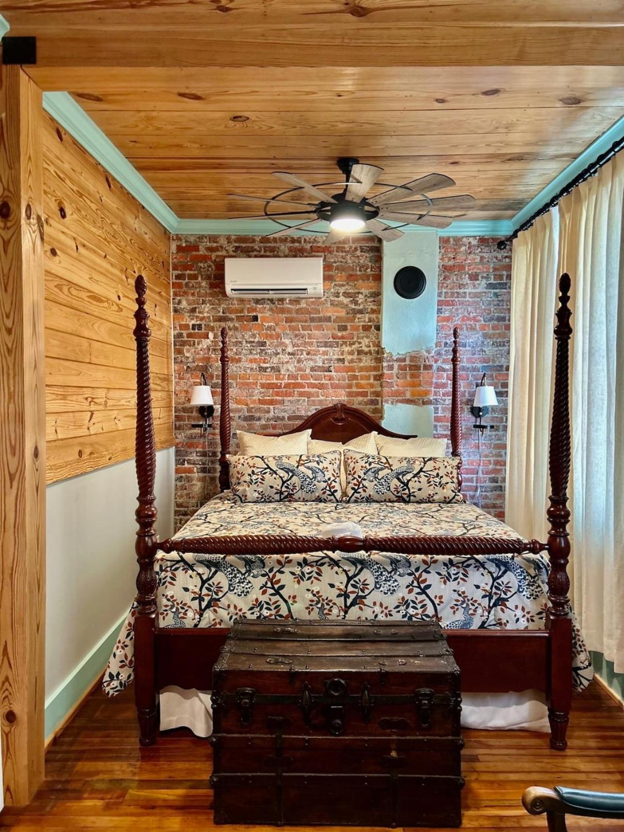 Carthage Chipley'S Squareview Inn מראה חיצוני תמונה