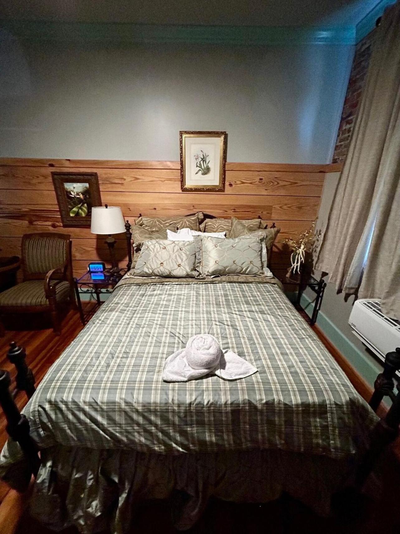 Carthage Chipley'S Squareview Inn מראה חיצוני תמונה